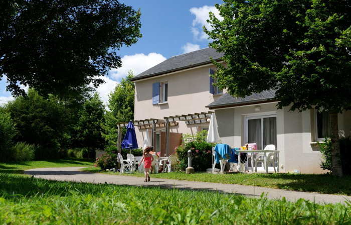 Camping - Rignac - Midi-Pyreneën - Résidence Odalys Le Hameau du Lac - Image #2